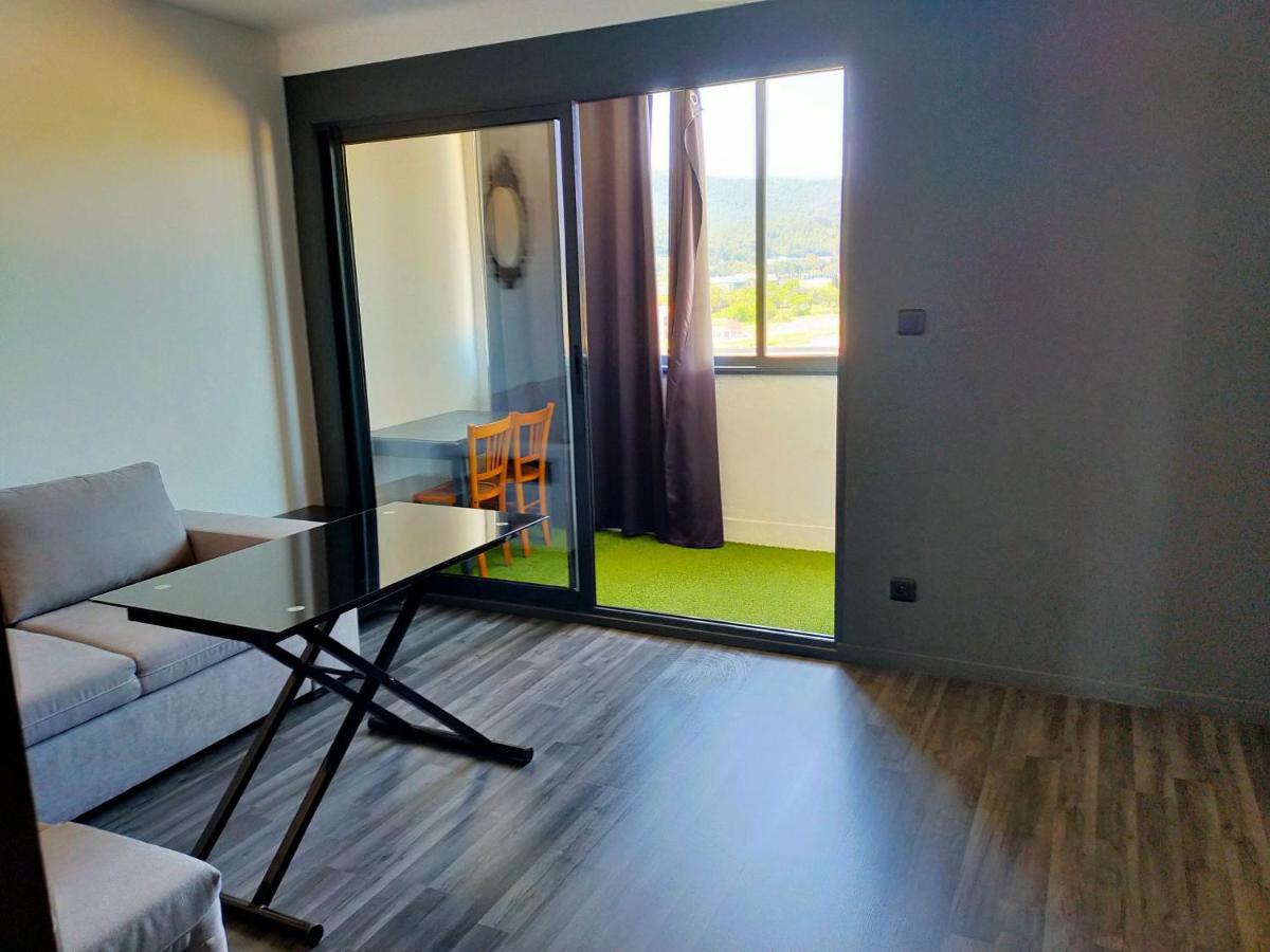 Appartement En Duplex Au 3Ieme Etage Sans Ascenseur Hyères Exterior foto