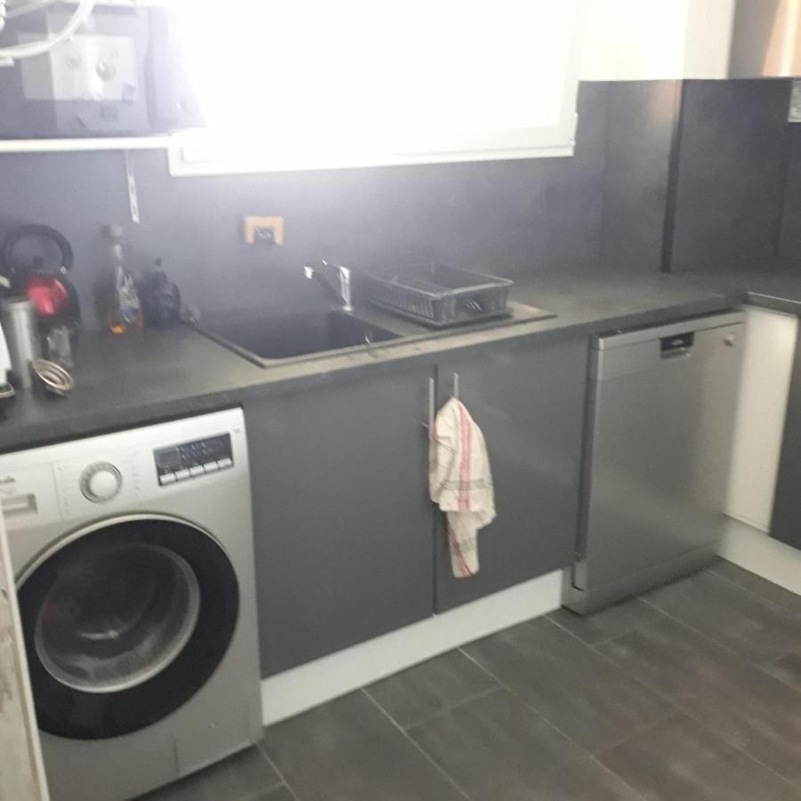 Appartement En Duplex Au 3Ieme Etage Sans Ascenseur Hyères Exterior foto