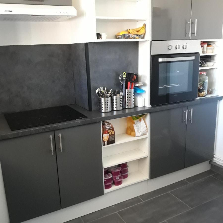 Appartement En Duplex Au 3Ieme Etage Sans Ascenseur Hyères Exterior foto